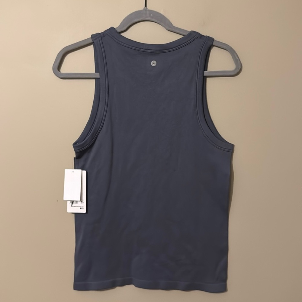 NWT- 90 DEGREE BY REFLEX 3-Pack Seamless Tank Tops, white, 2 grey, size XL - Picture 11 of 12